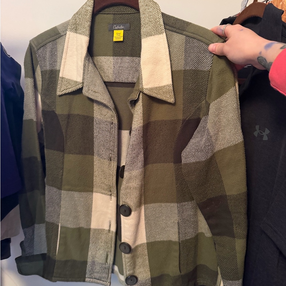 Cabellas Stylish Women's Plaid Blazer in Olive and Cream
